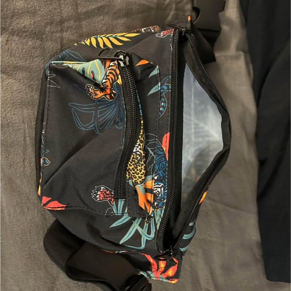 Neff Black Floral Men's Belt Bag